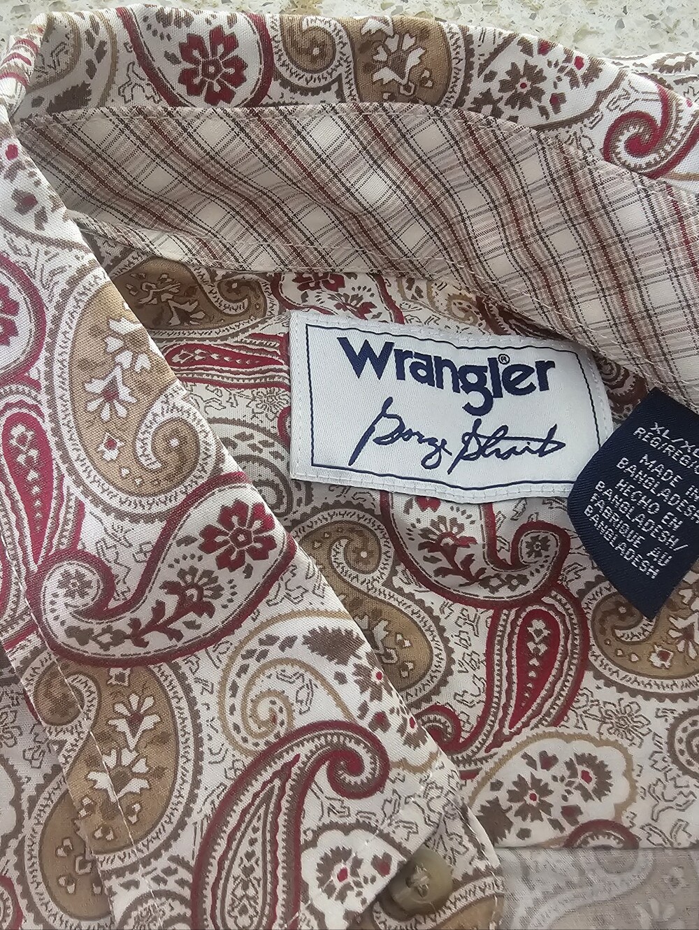 Men's Wrangler Size XL Paisley Button-Up Shirt in Red & Tan